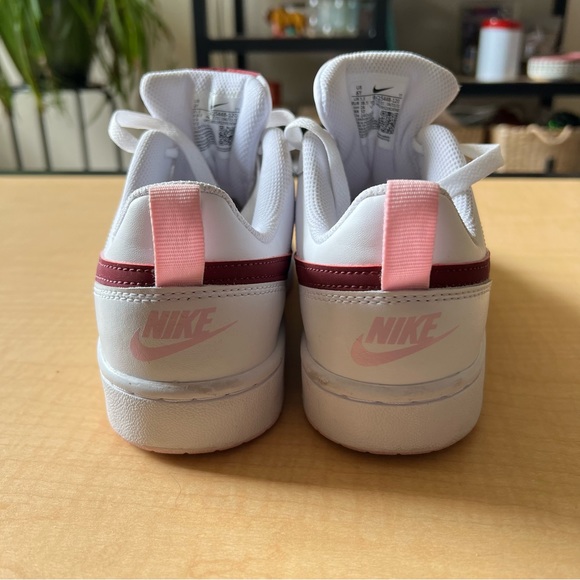 Nike Sneakers - Picture 2 of 6